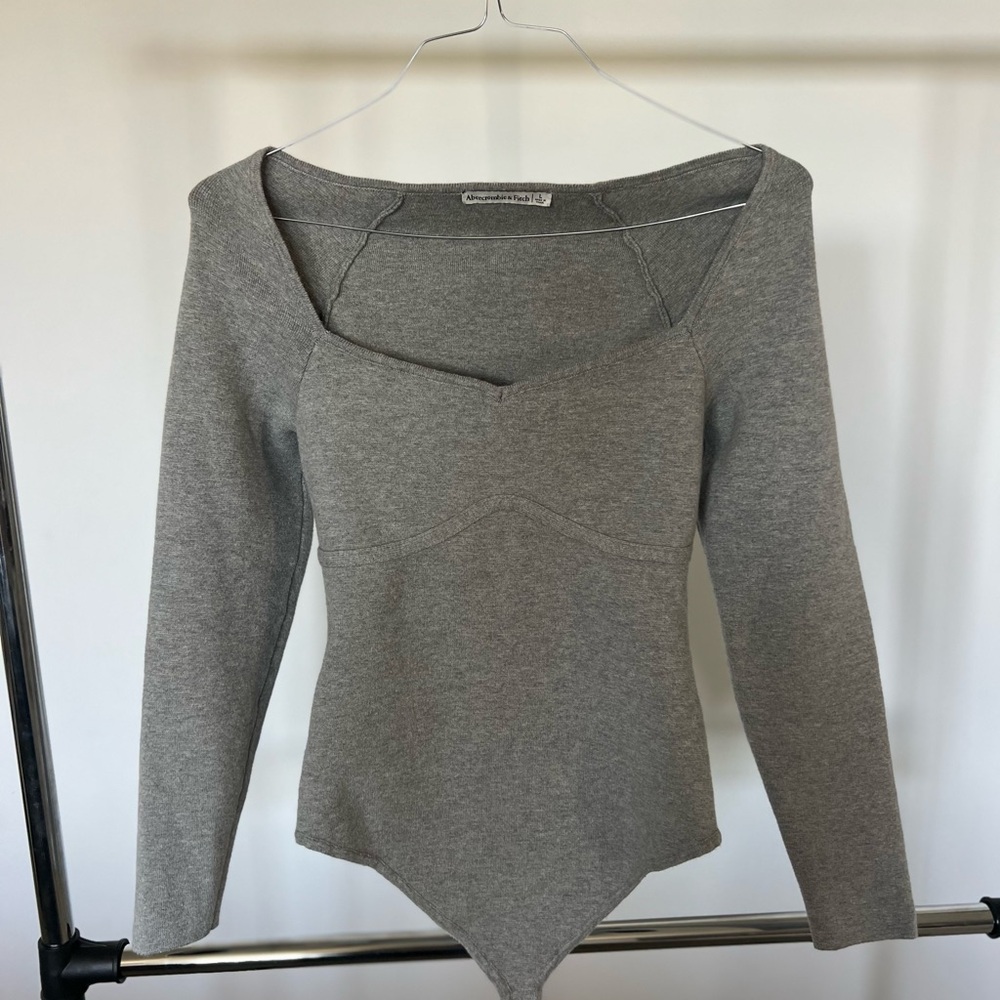 Abercrombie & Fitch Gray Asymmetrical Long Sleeve Bodysuit